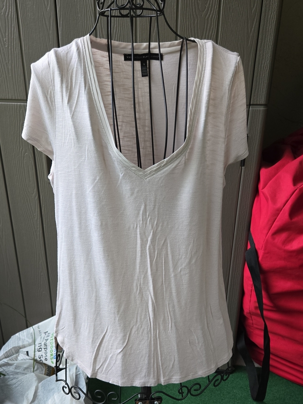 White House Black Market Cream V-Neck Short Sleeve Tee